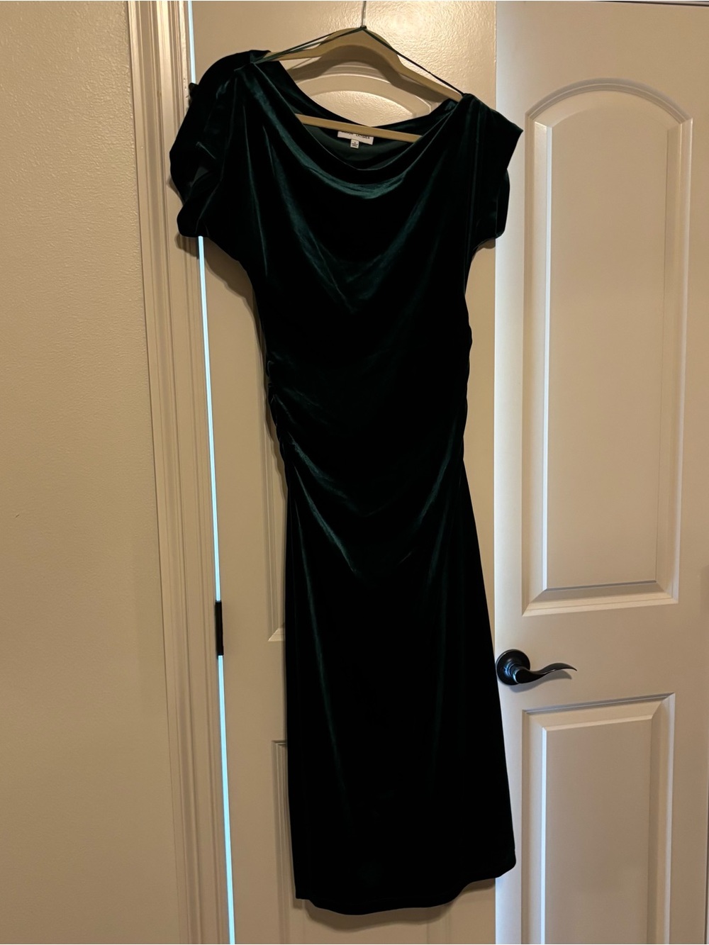 Gibson Latimer Emerald One-Shoulder Velvet Dress